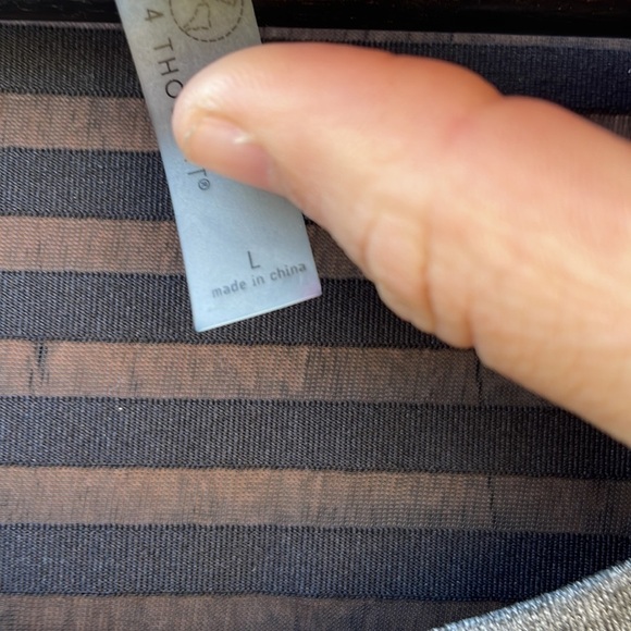 Threads 4 Thought size large short sleeve blouse, black and grey - Picture 3 of 6